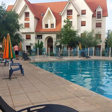 Ifrane Apartment With Swimming Pool Eksteriør billede